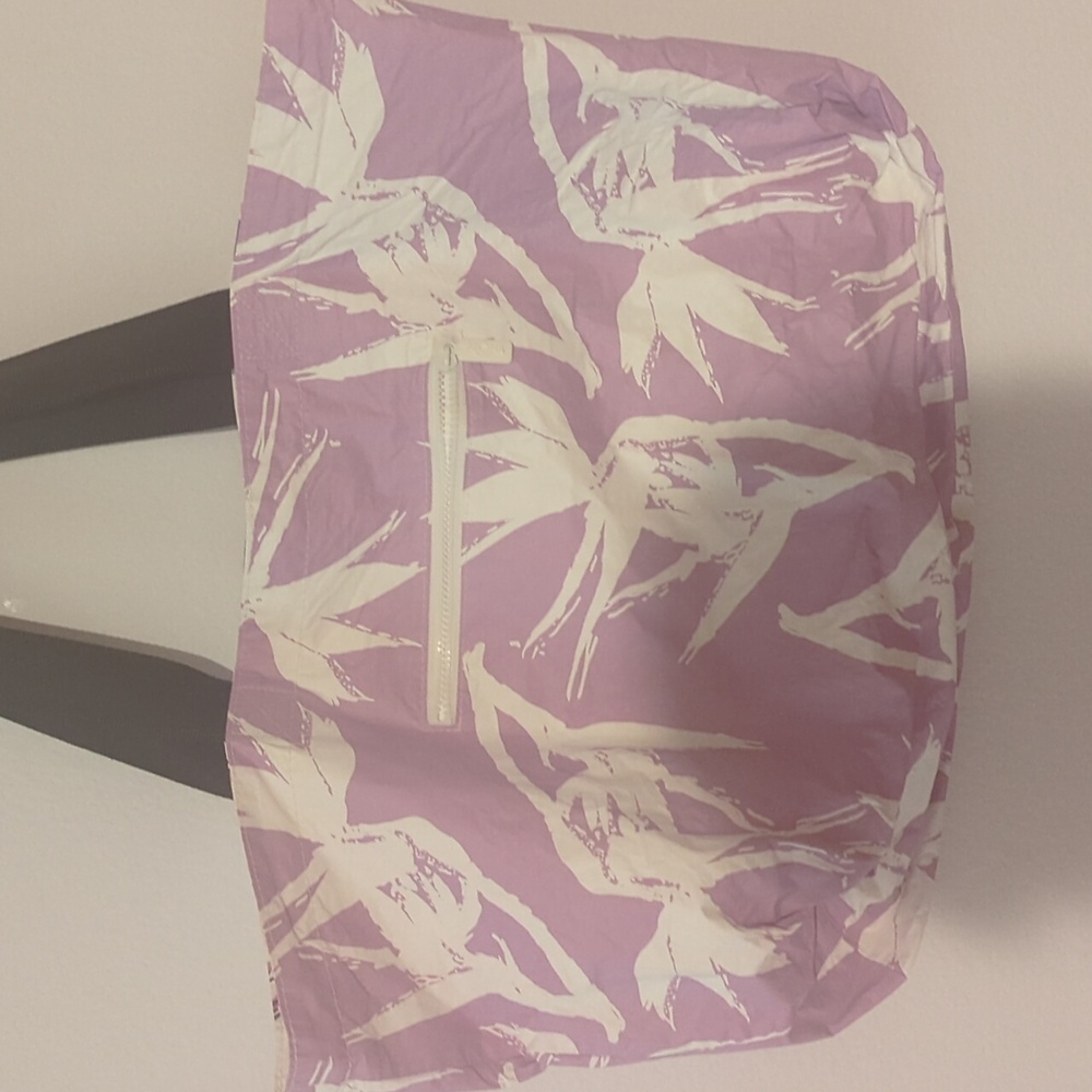 Aloha Reversible Floral Print Tote Bag with Black Straps - Picture 4 of 10